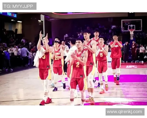 14男篮对决意大利队全力以赴争夺胜利展现青春风采 14男篮对决意大利队全力以赴争夺胜利展现青春风采